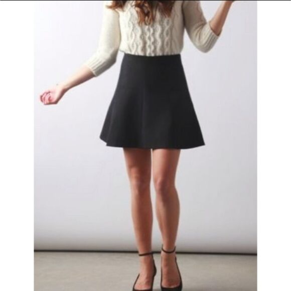 Dresses & Skirts - NWT J. Crew Black Fluted Pleated Women's Mini Skirt Sz 2 Capsule Wardobe Neutral